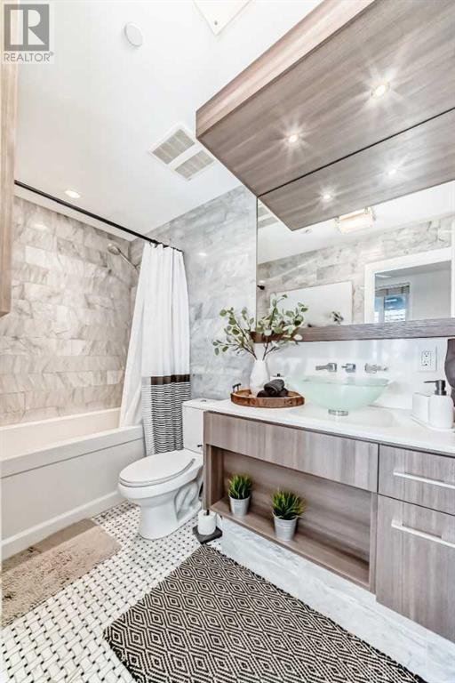 Single Family House for Sale in    Street NW West Hillhurst Calgary 