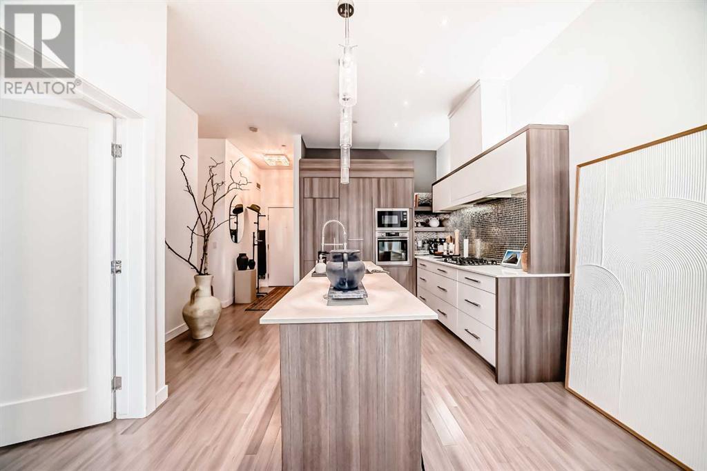 Single Family House for Sale in    Street NW West Hillhurst Calgary 