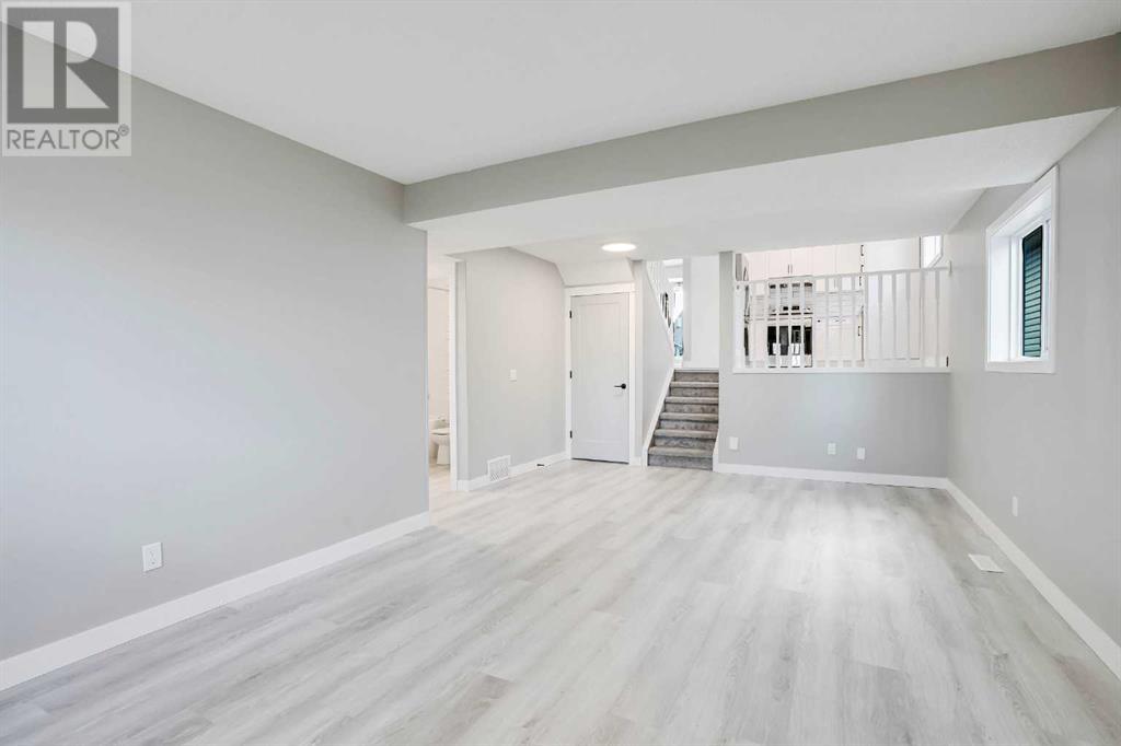 Single Family House 4 Level for Sale in  Erin Woods Drive SE Erin Woods Calgary 