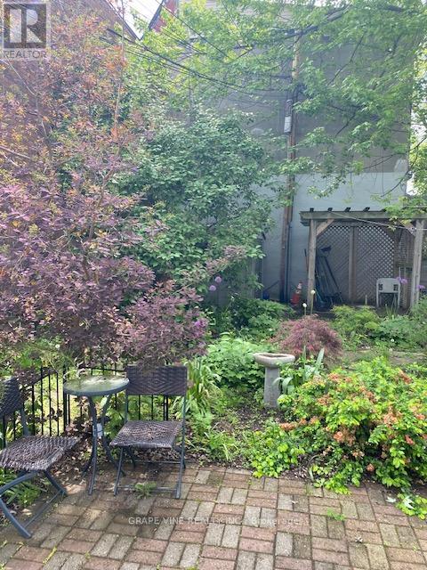 Photo 22 of 58 60 St Andrew Street, Ottawa ON