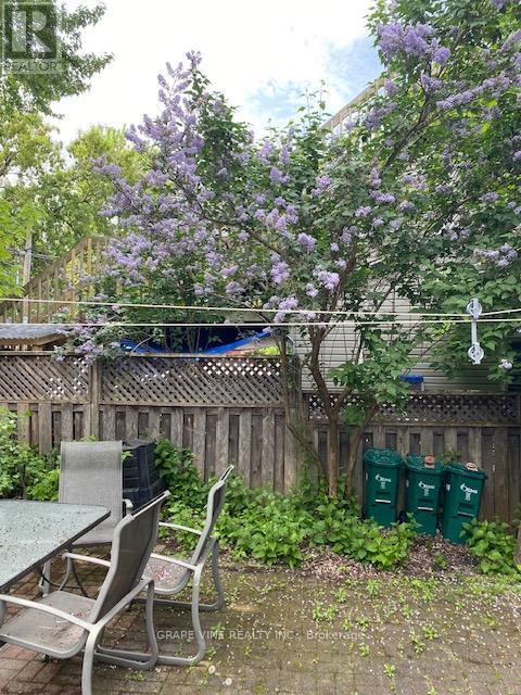 Photo 7 of 58 60 St Andrew Street, Ottawa ON