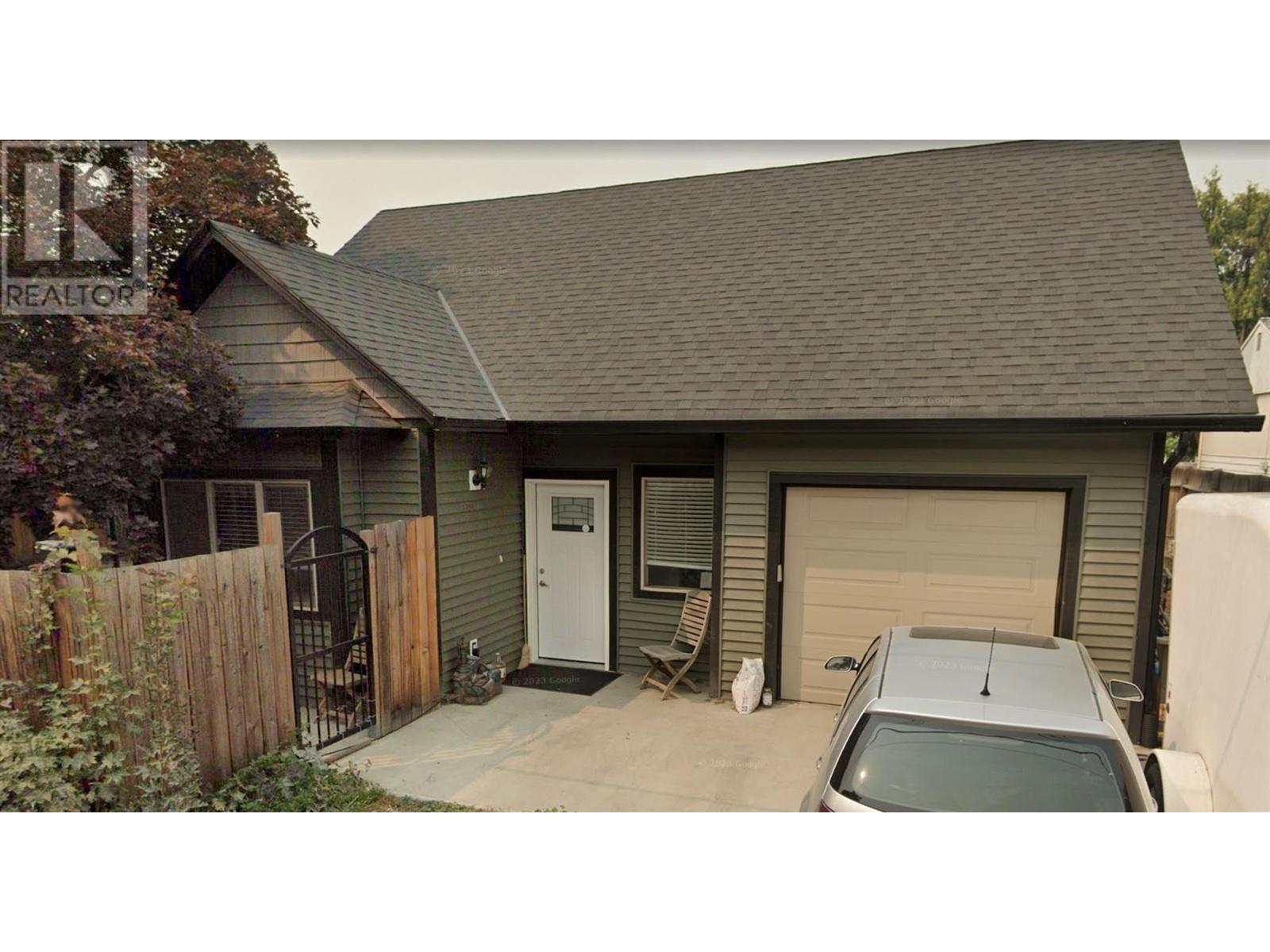  2261 Burnett Street, Kelowna