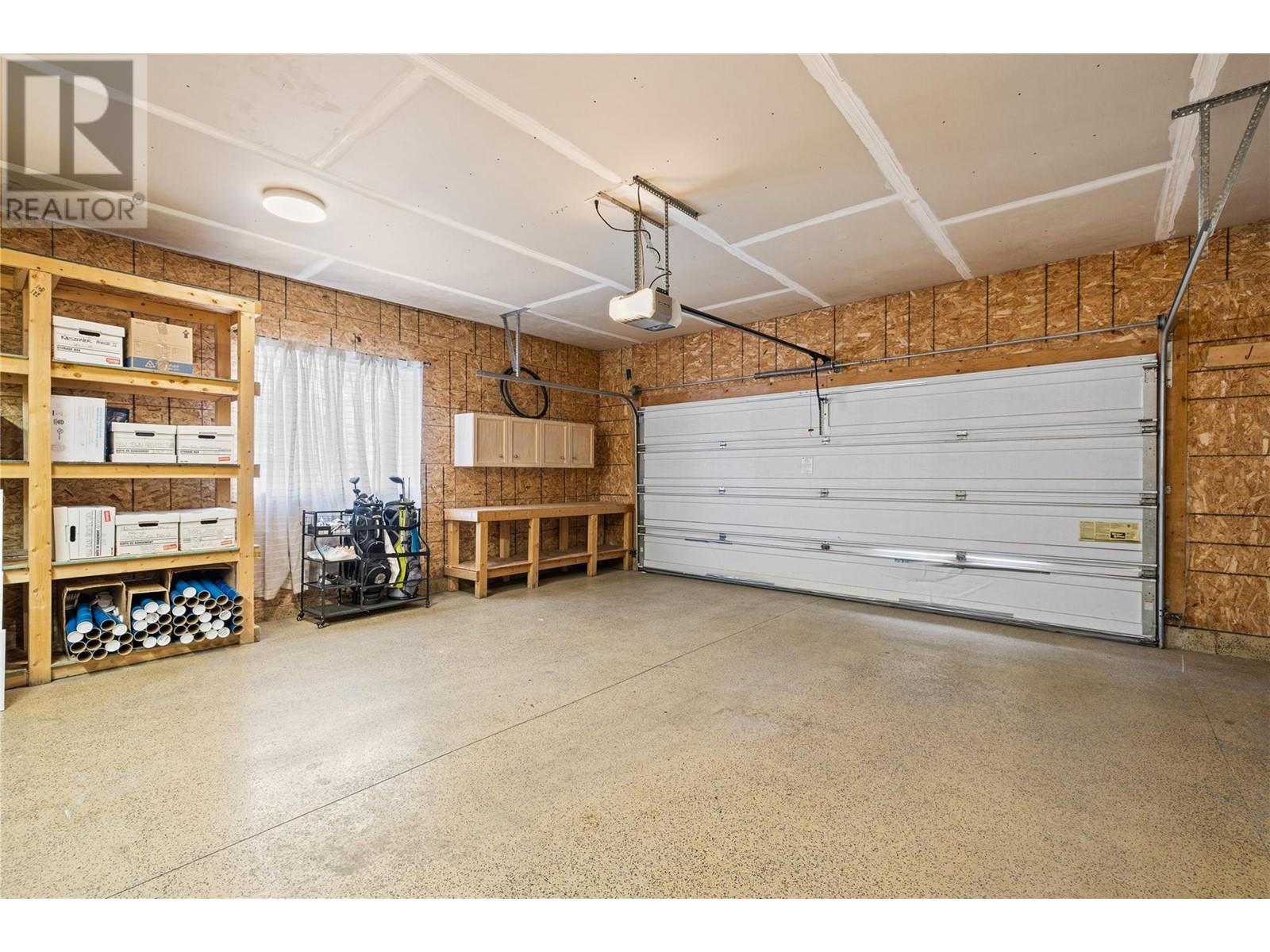  355 McCarren Avenue, Kelowna