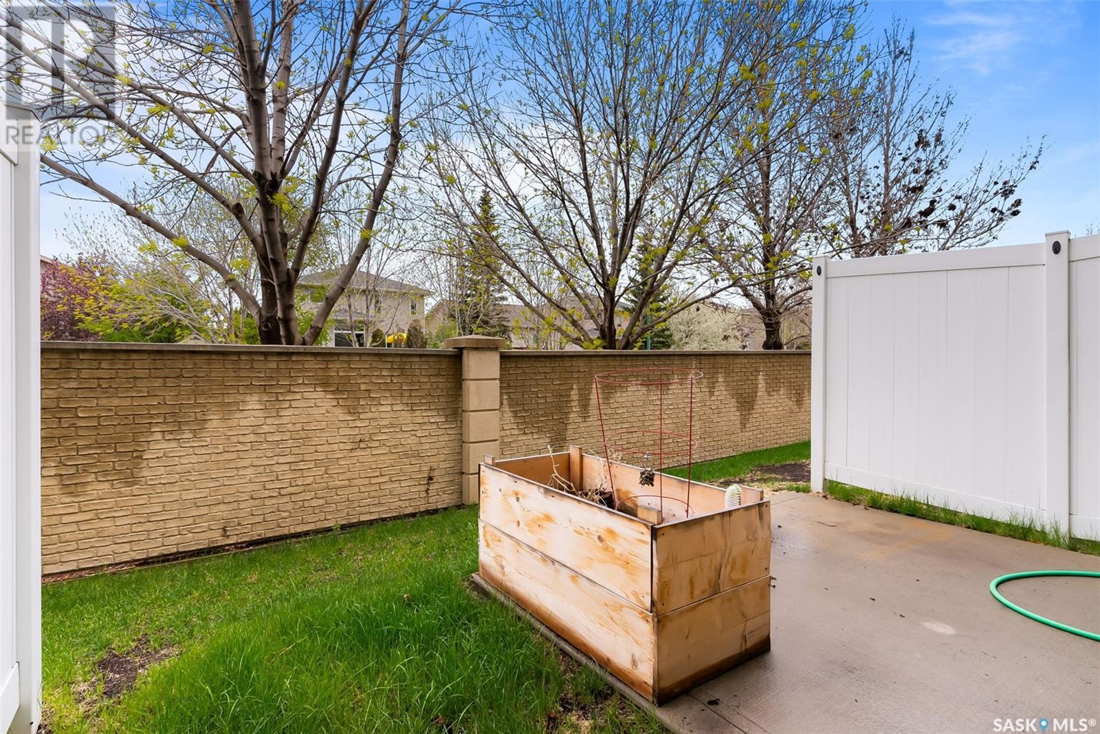 Single Family House 2 Level for Sale in  Cranbourn CRESCENT Regina 