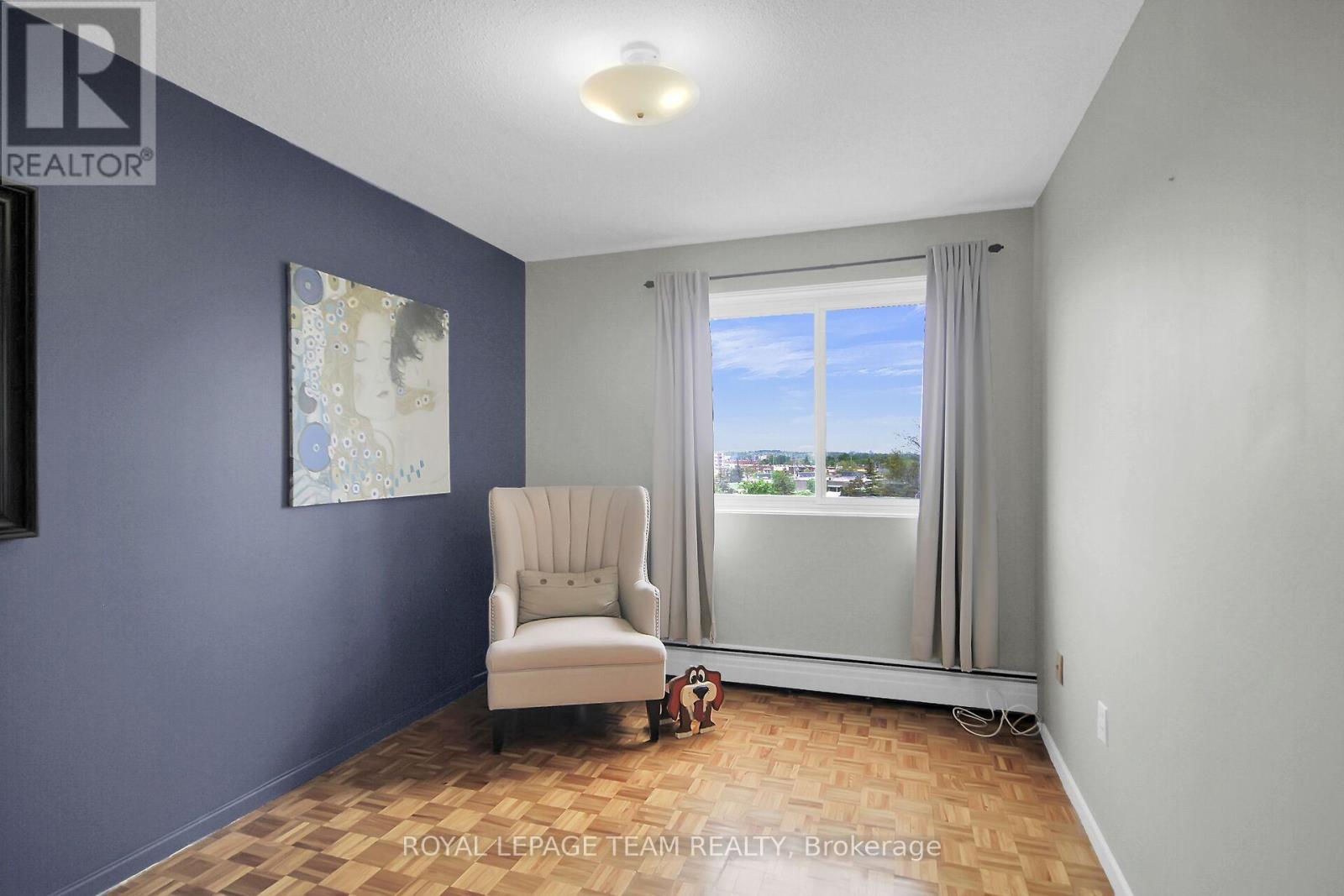 Photo 19 of 306 20 Chesterton Drive, Ottawa ON