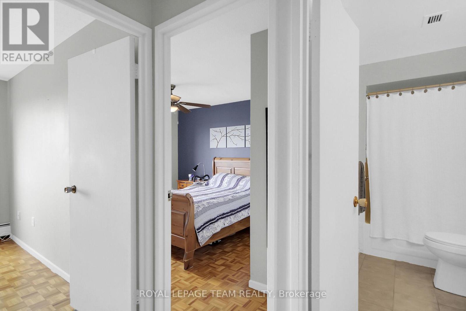 Photo 21 of 306 20 Chesterton Drive, Ottawa ON
