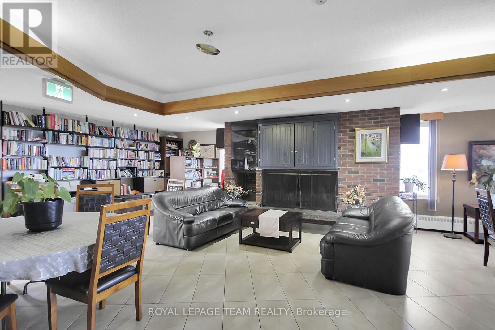 Photo 27 of 306 20 Chesterton Drive, Ottawa ON