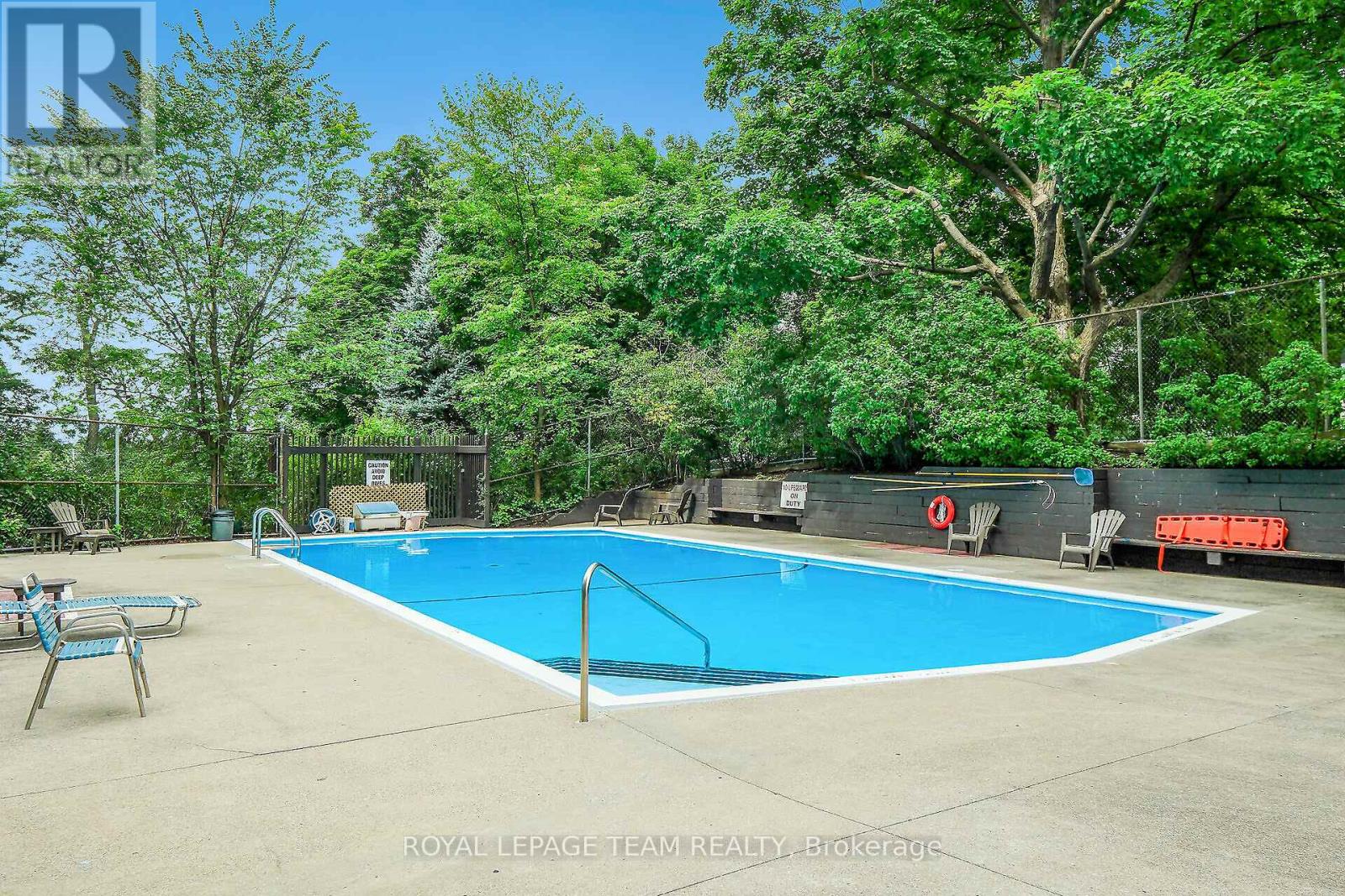 Photo 39 of 306 20 Chesterton Drive, Ottawa ON