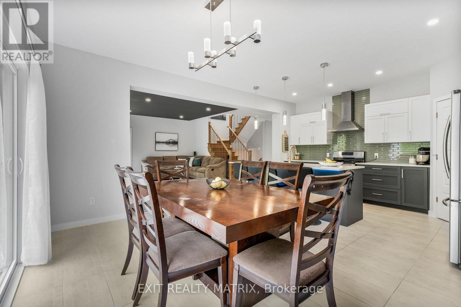 Photo 11 of 1463 Vinette Road, Clarencerockland ON