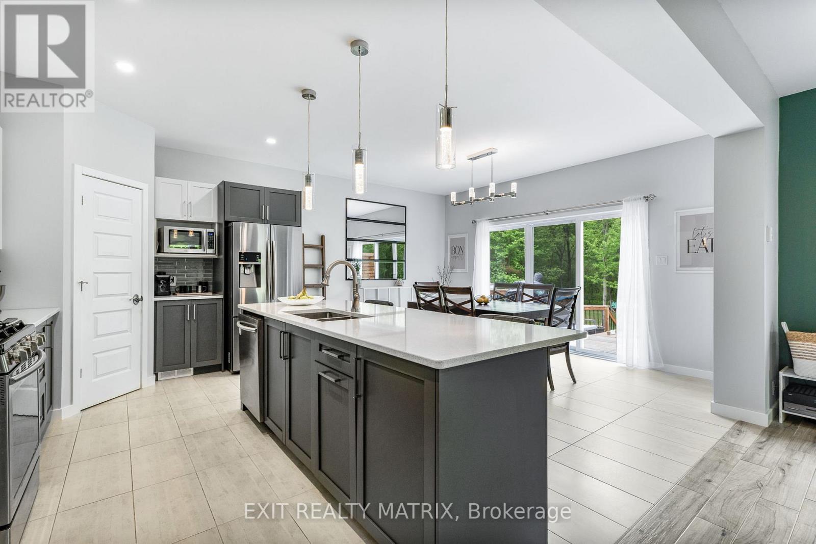 Photo 15 of 1463 Vinette Road, Clarencerockland ON