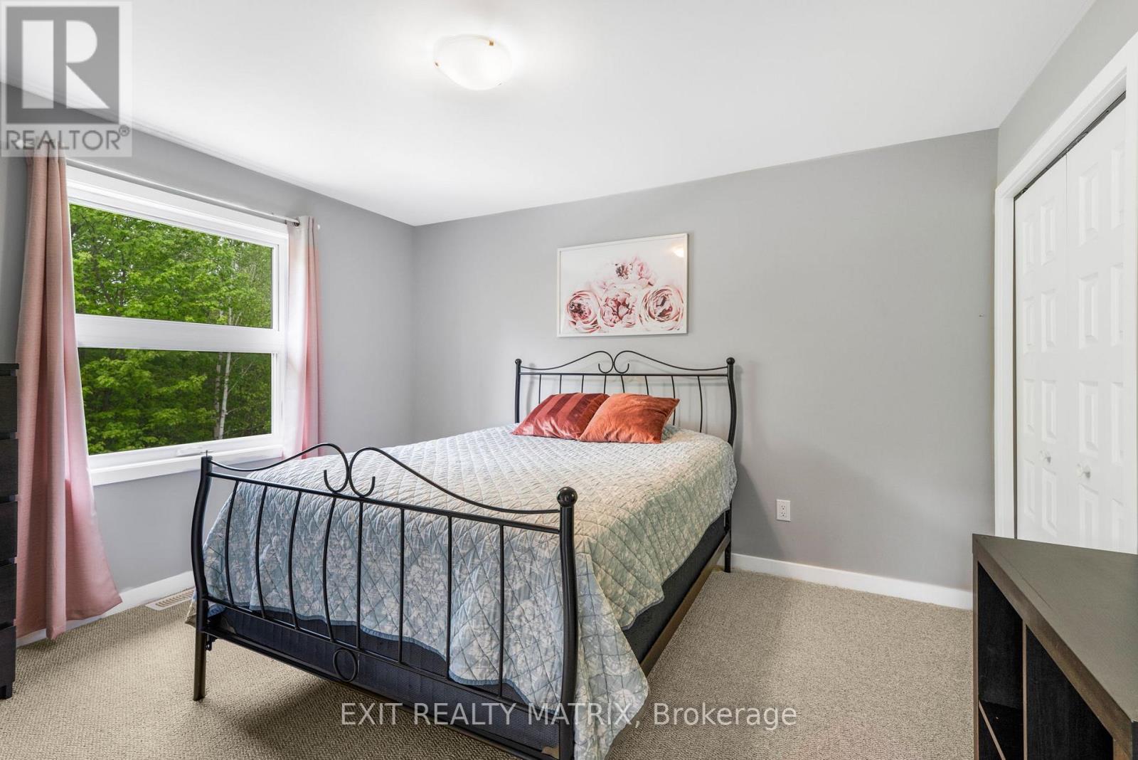 Photo 23 of 1463 Vinette Road, Clarencerockland ON