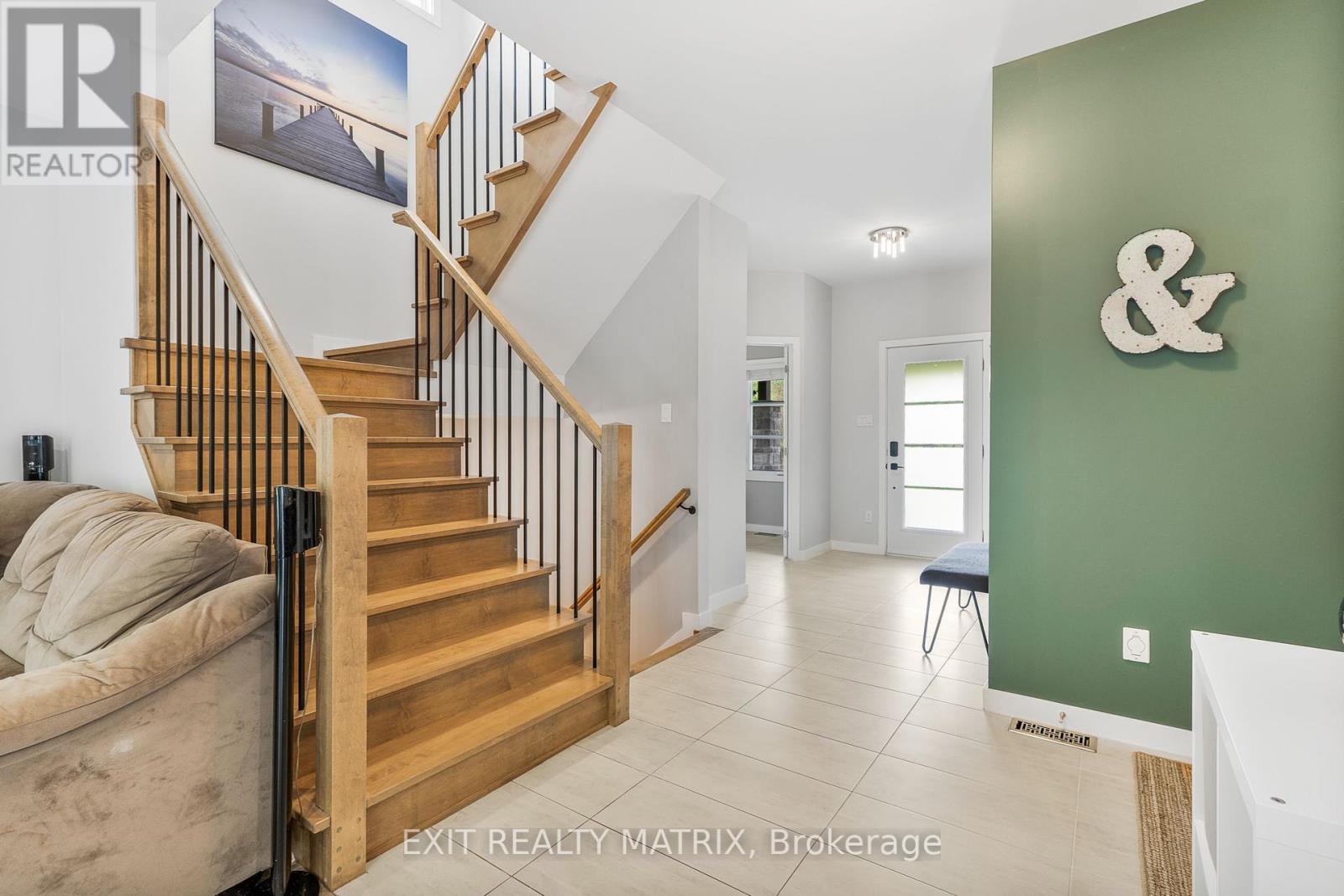 Photo 6 of 1463 Vinette Road, Clarencerockland ON