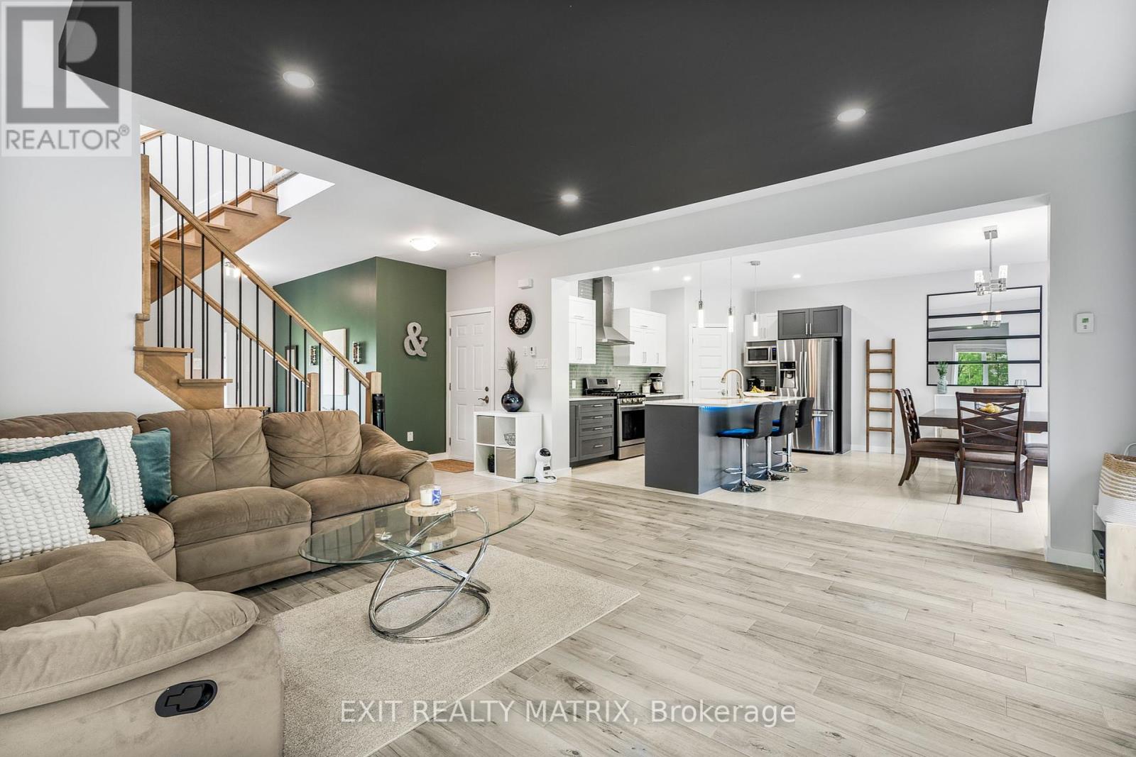 Photo 9 of 1463 Vinette Road, Clarencerockland ON