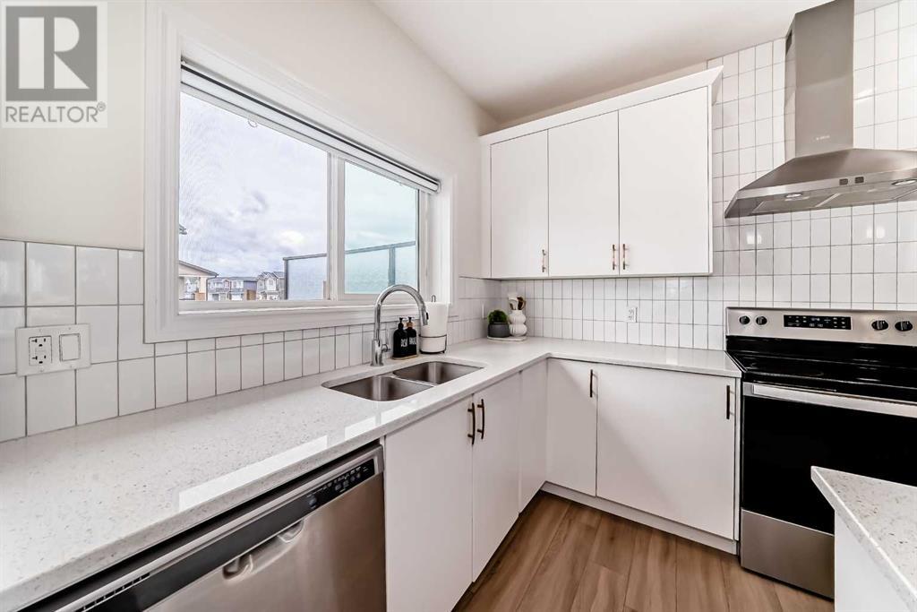 10 Emberside Link, Cochrane, Alberta