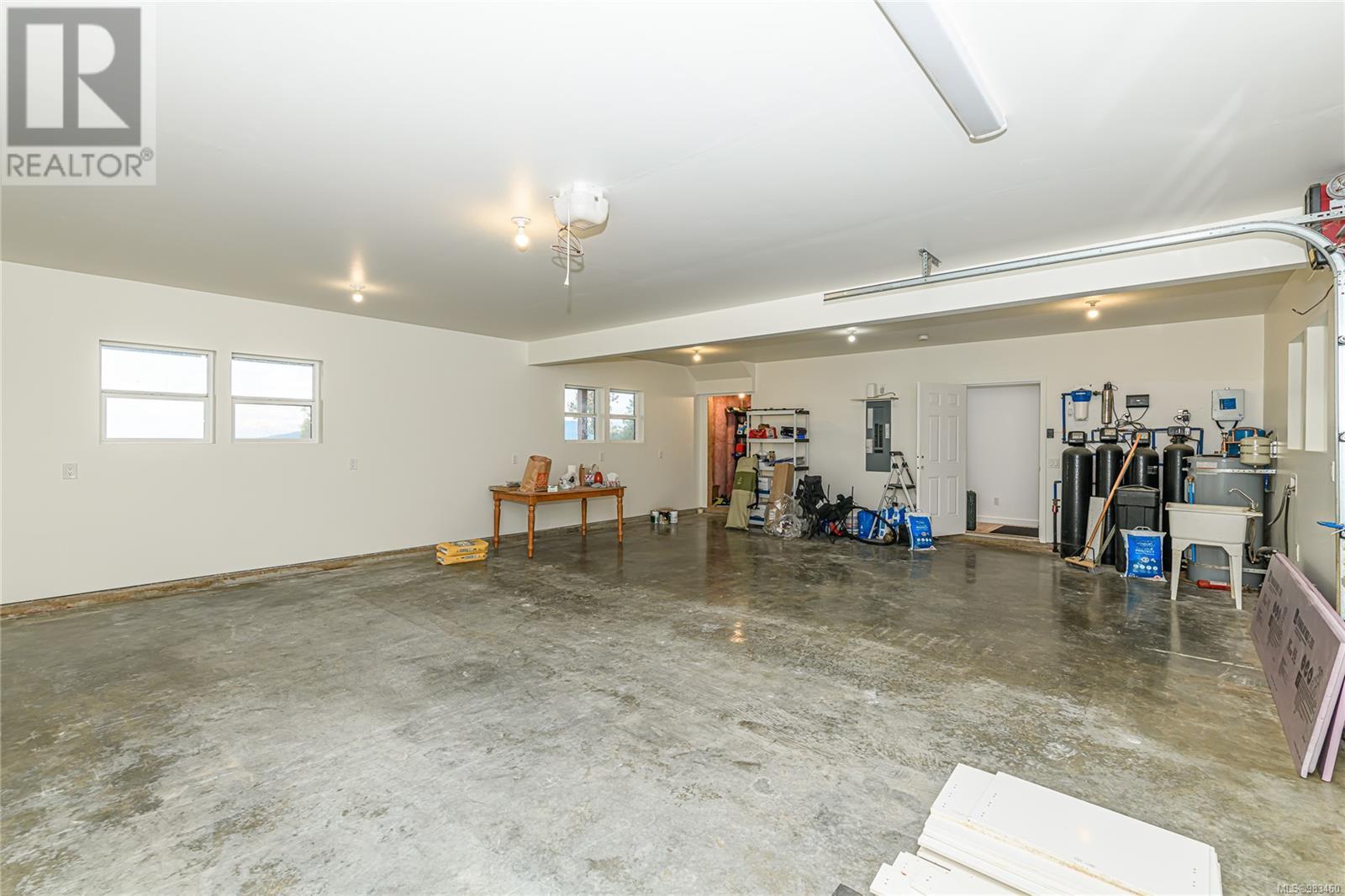 879 Rainbow Rd, Salt Spring