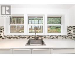 879 Rainbow Rd, Salt Spring, BC V8K2M8 Photo 6