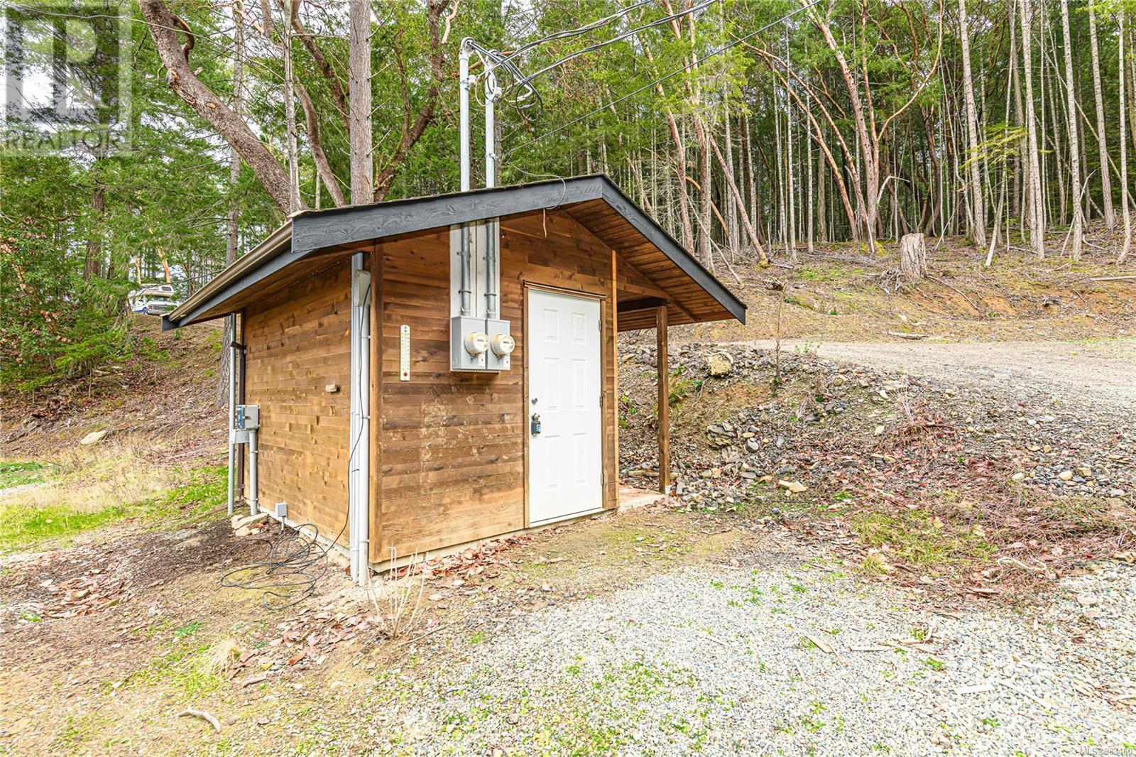 879 Rainbow Rd, Salt Spring