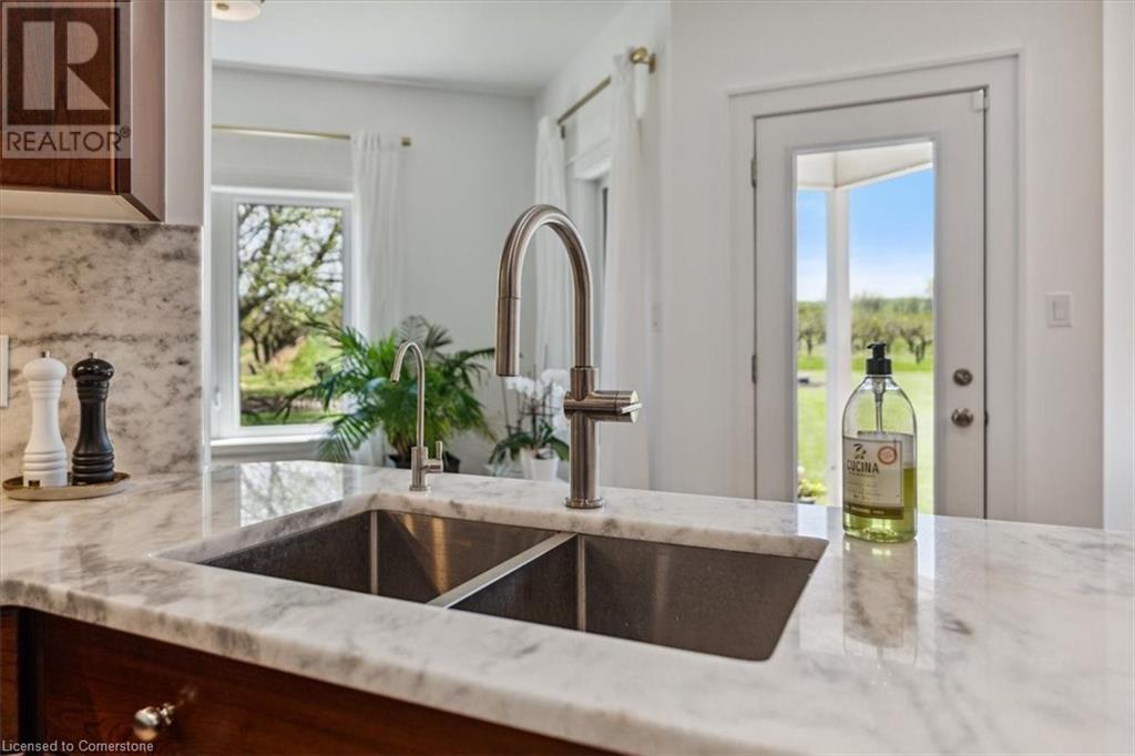 Photo 13 of 5252 Greenlane Road, Lincoln ON