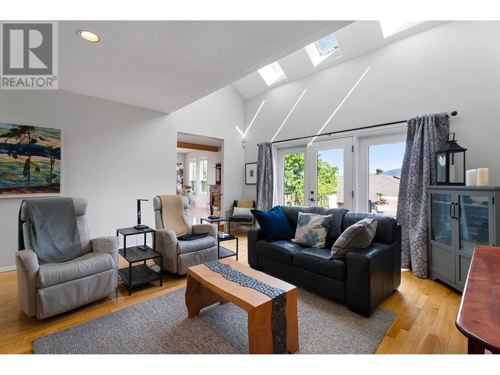 Photo 5 of 155 Anvil Crescent, Kamloops BC