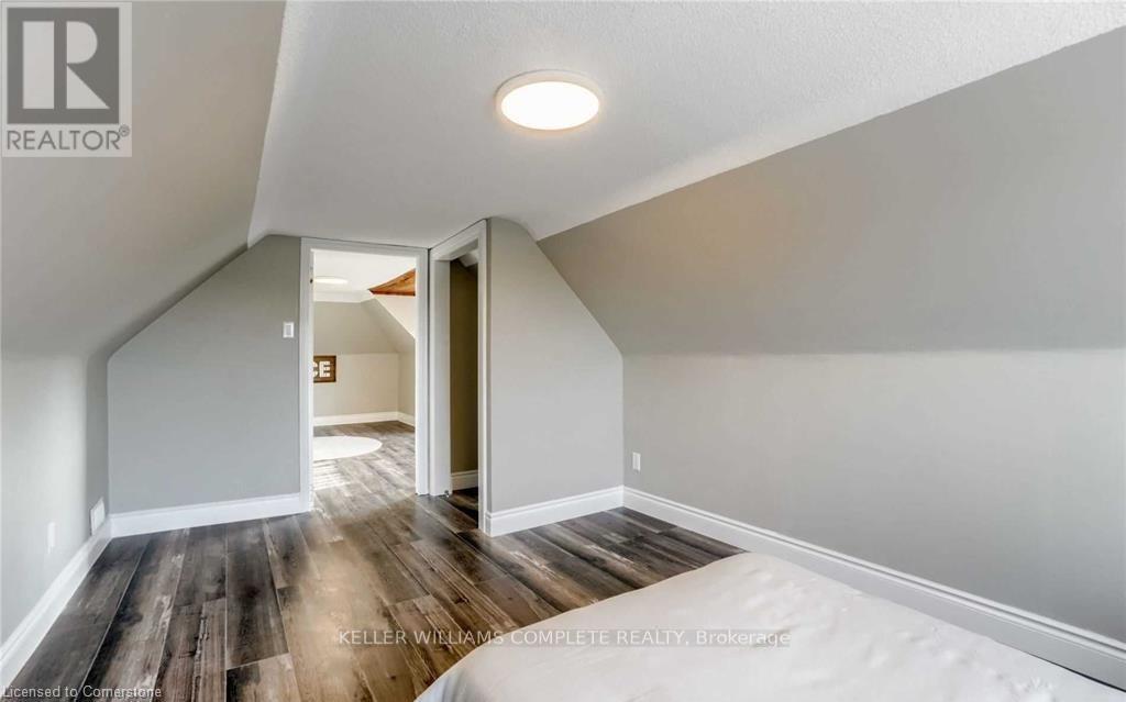 Photo 8 of 2 32 Lloyd Street, Hamilton ON