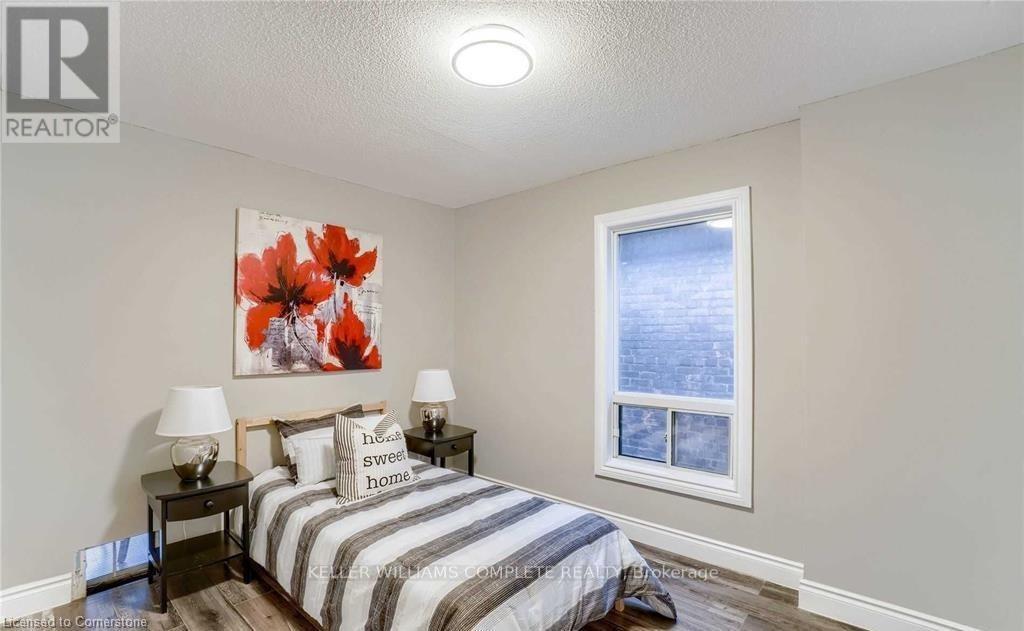 Photo 2 of 2 32 Lloyd Street, Hamilton ON