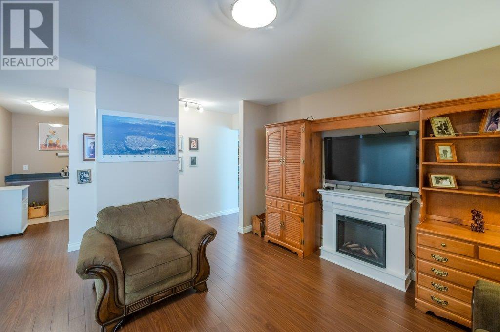  6905 MOUNTAINVIEW Drive, Oliver