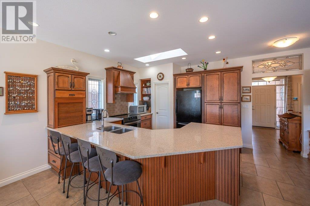  6905 MOUNTAINVIEW Drive, Oliver