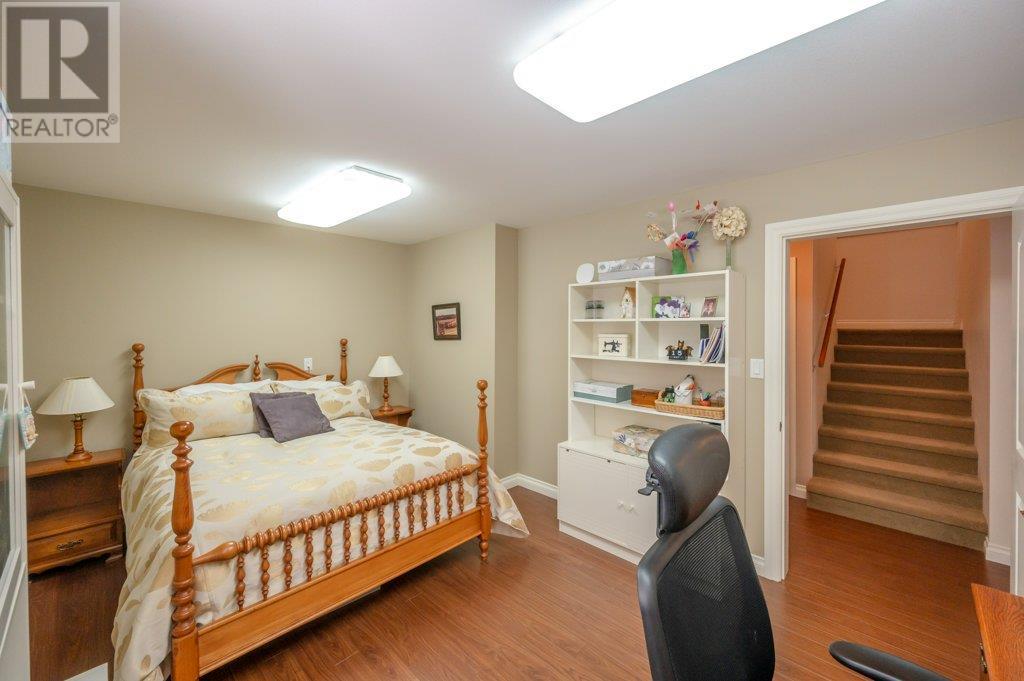  6905 MOUNTAINVIEW Drive, Oliver