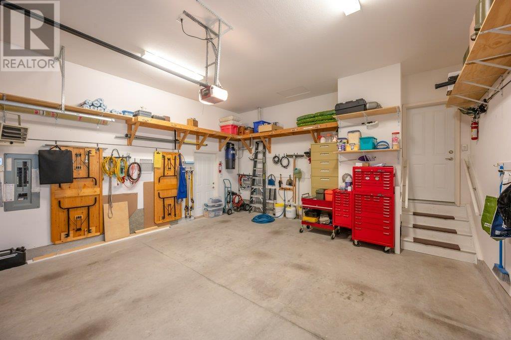  6905 MOUNTAINVIEW Drive, Oliver