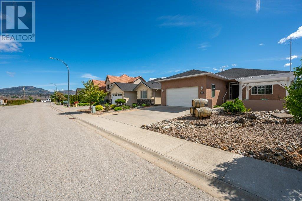 6905 MOUNTAINVIEW Drive, Oliver