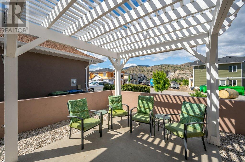 6905 MOUNTAINVIEW Drive, Oliver