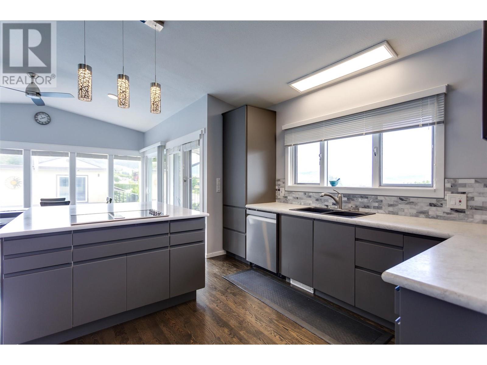  1035 Sutcliffe Court, Kelowna