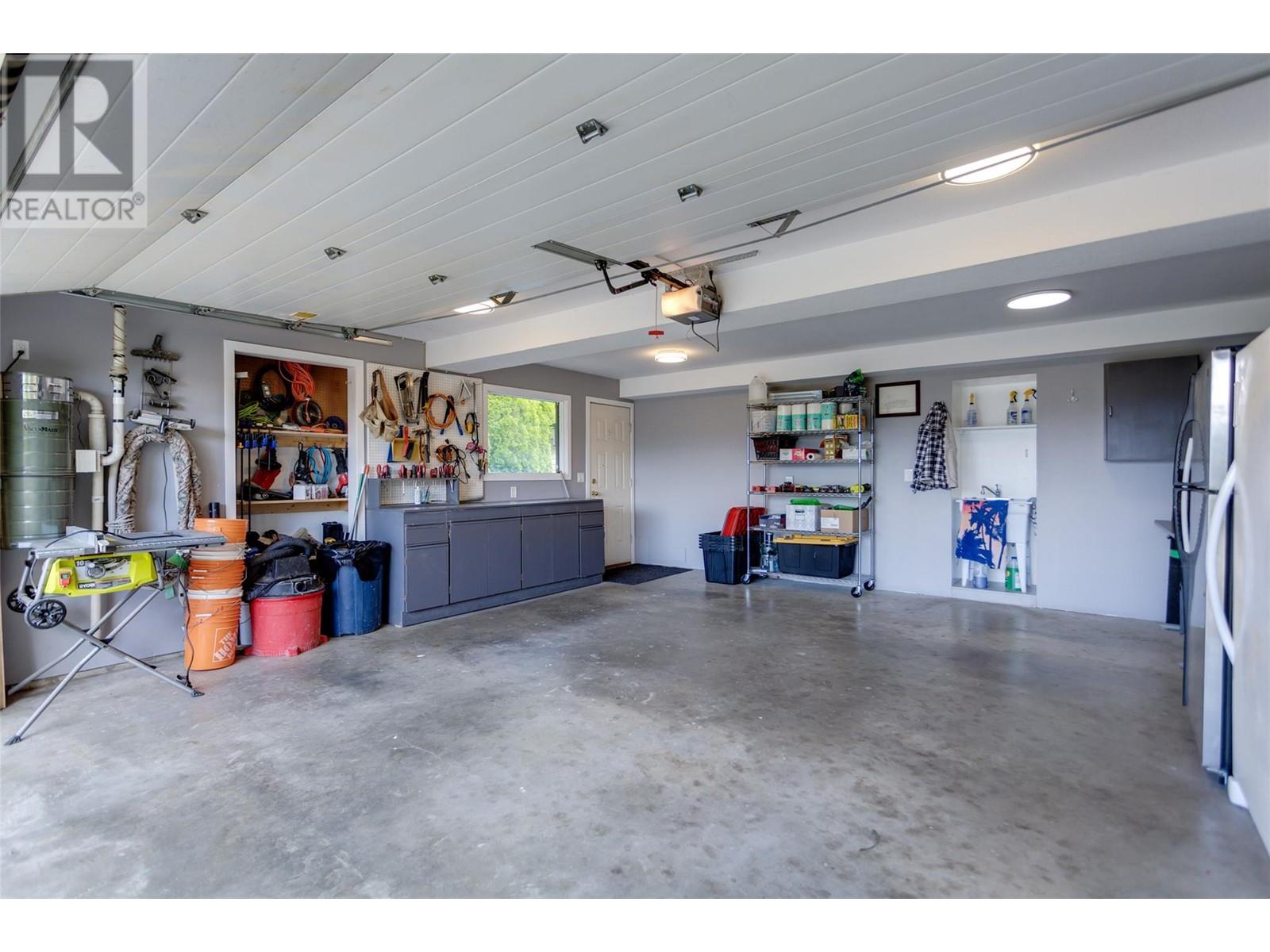  1035 Sutcliffe Court, Kelowna