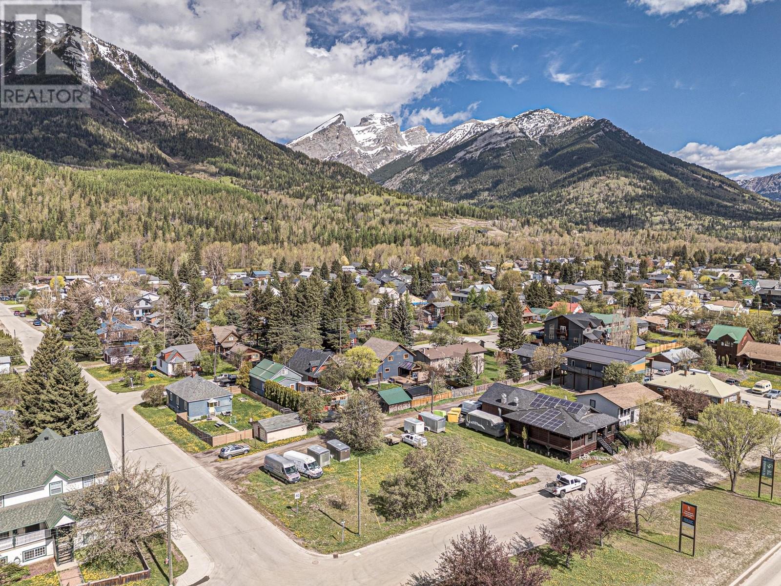 Photo 13 of 701 721 7th Avenue, Fernie BC