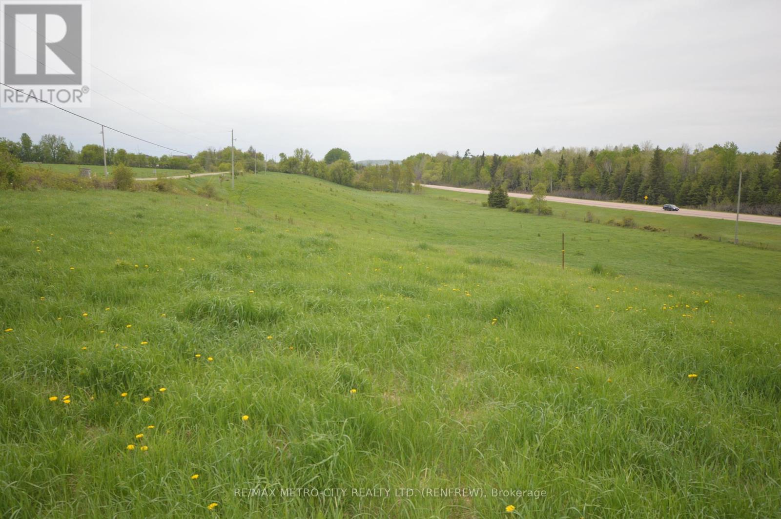 Photo 2 of 1810 Garden Of Eden Road, Horton ON