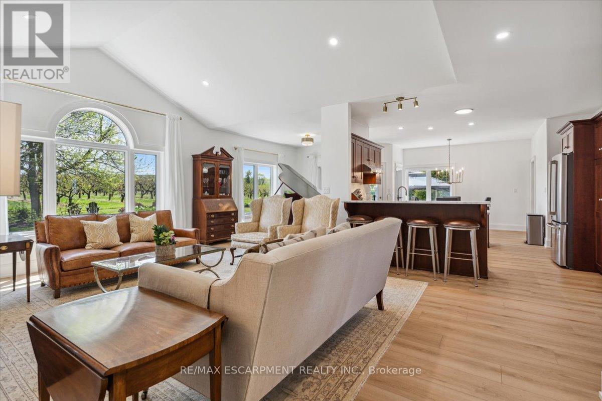 Photo 6 of 5252 Greenlane Road, Lincoln ON
