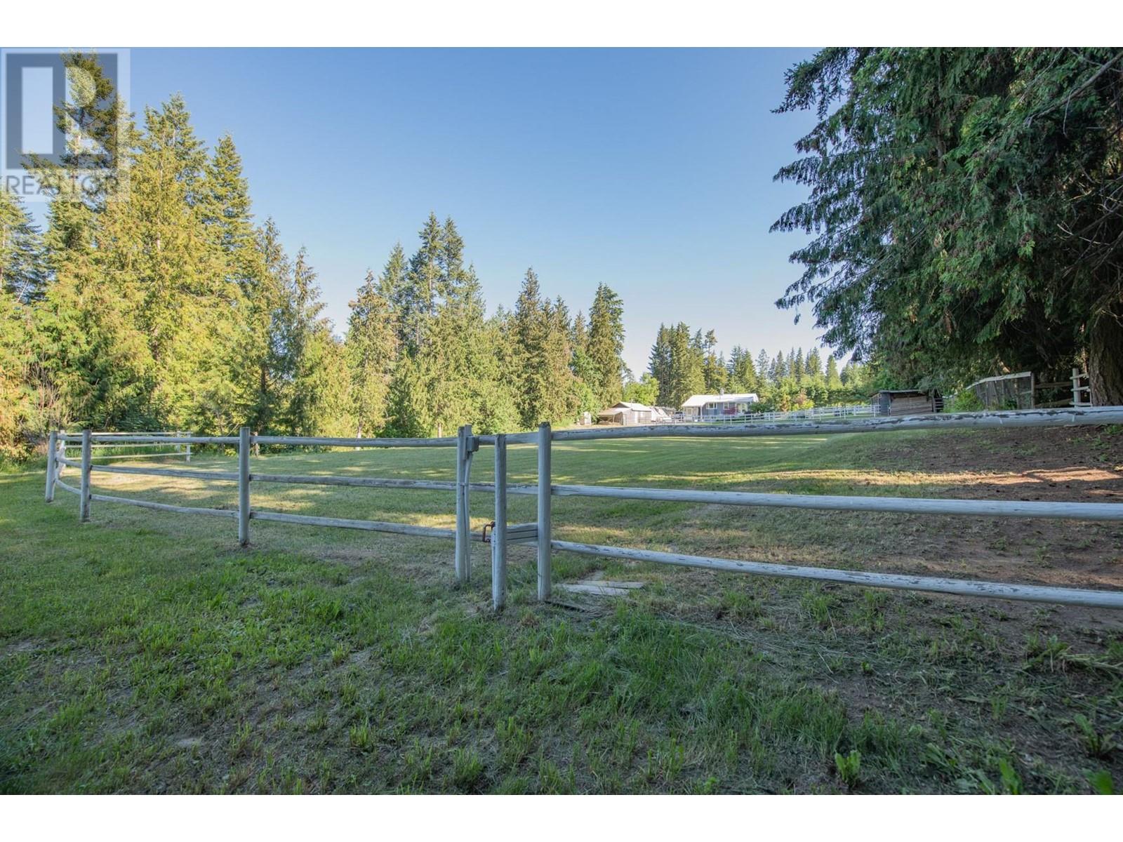  4091 10 Avenue Southeast, Salmon Arm