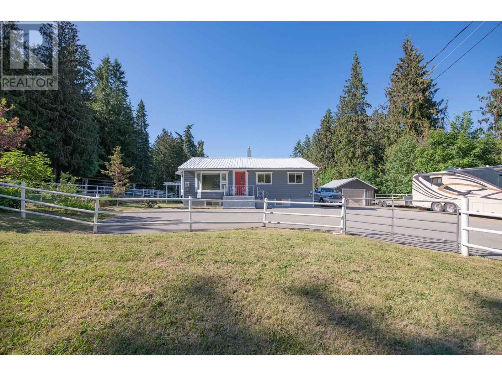 4091 10 Avenue Southeast, Salmon Arm
