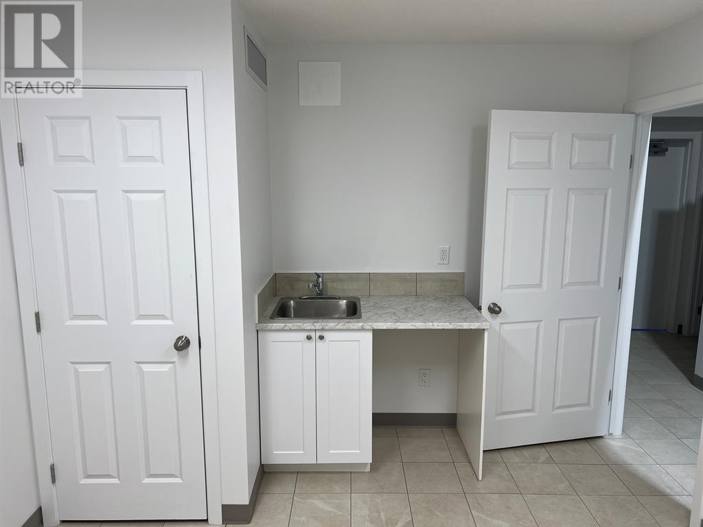 Photo 4 of 105 10071 120 Avenue, Grande Prairie AB