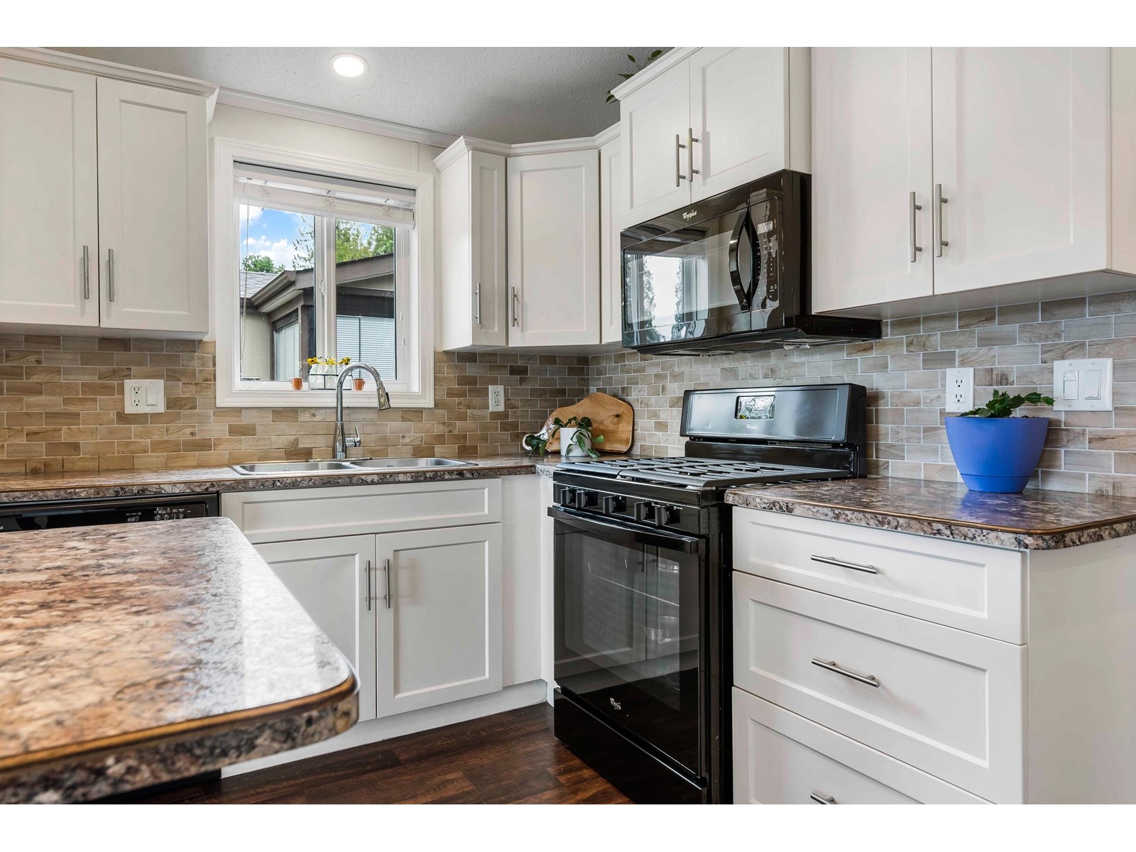 Photo 5 of 17 53480 Bridal Falls Road Bridal Falls, Rosedale BC