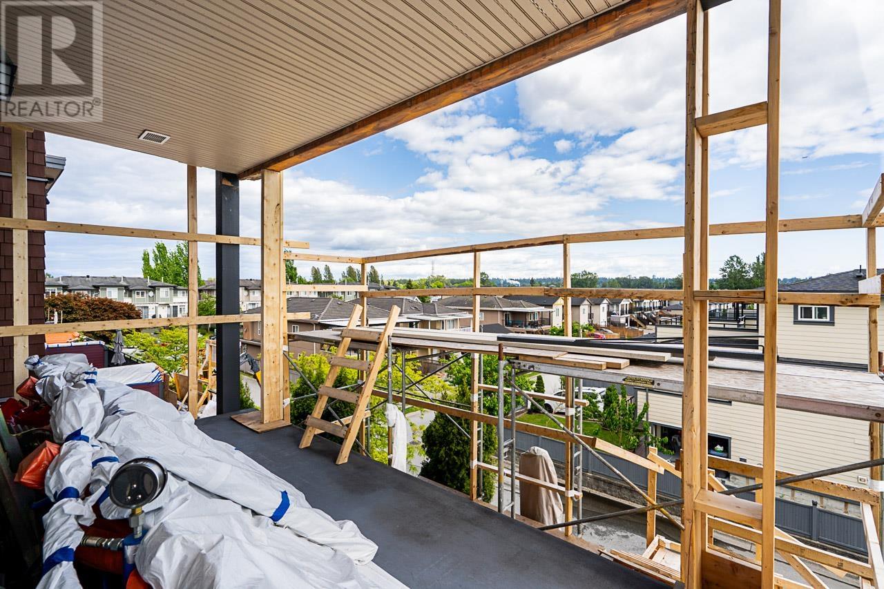306 288 HAMPTON STREET, New Westminster