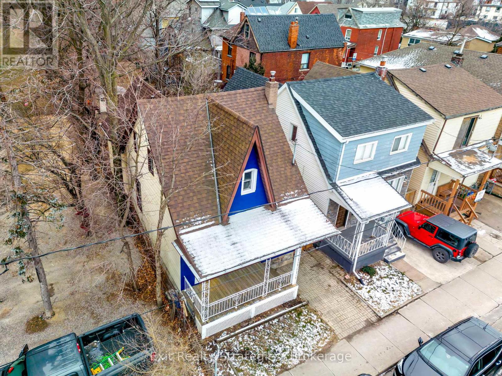 Photo 4 of 142 Sanford Avenue N, Hamilton ON