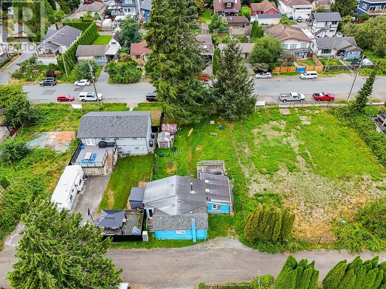 37956 FOURTH AVENUE, Squamish