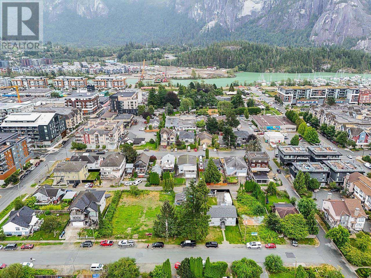 37956 FOURTH AVENUE, Squamish