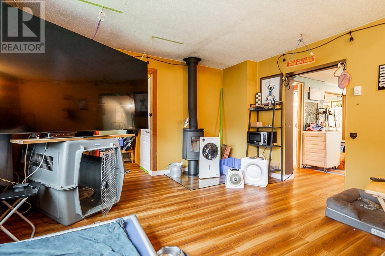 37956 FOURTH AVENUE, Squamish