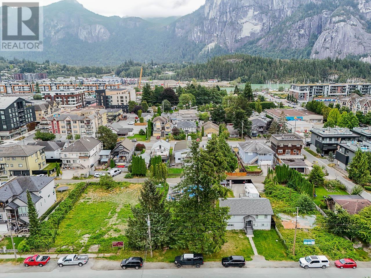 37956 FOURTH AVENUE, Squamish