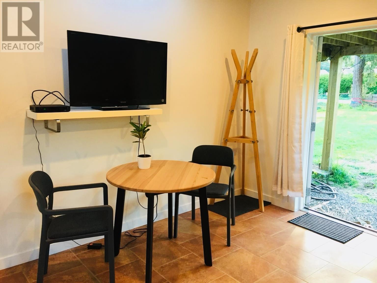 37956 FOURTH AVENUE, Squamish