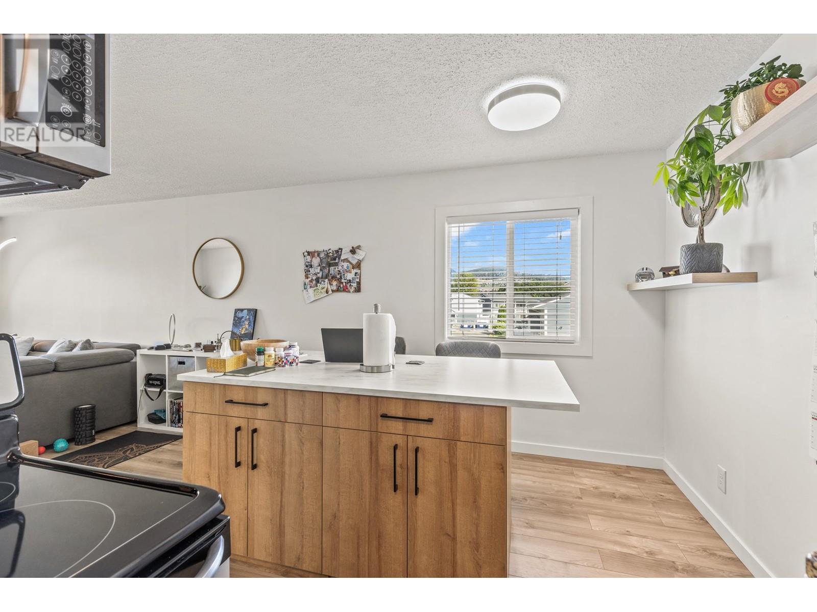 304 395 Franklyn Road, Kelowna