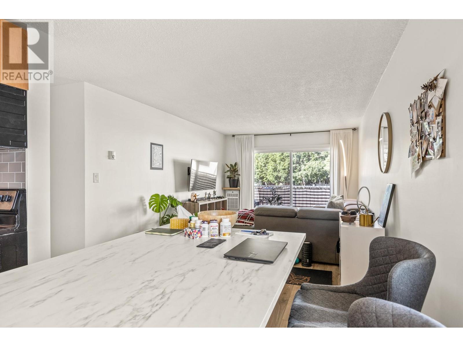 304 395 Franklyn Road, Kelowna