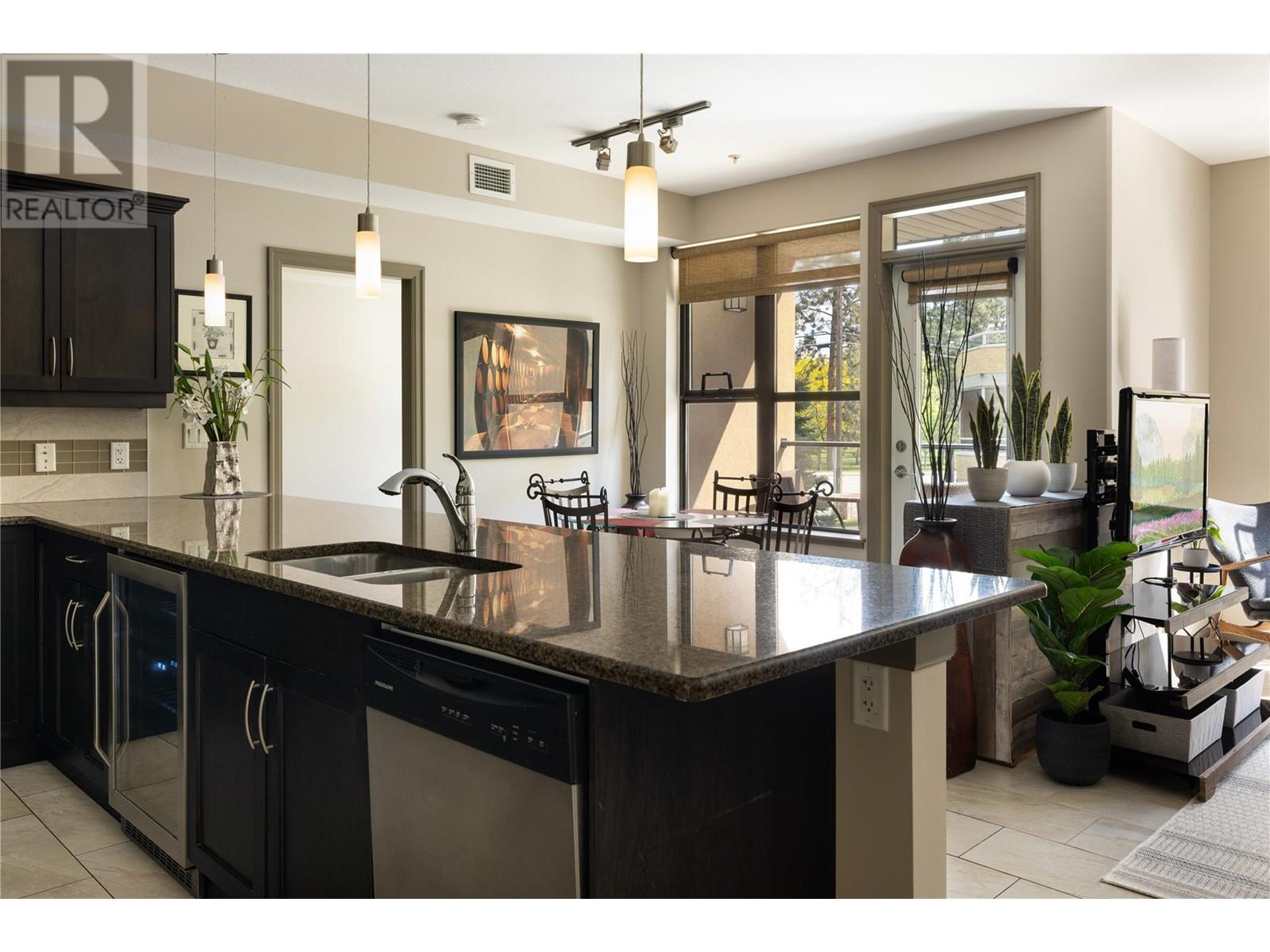 205 3589 Skaha Lake Road, Penticton